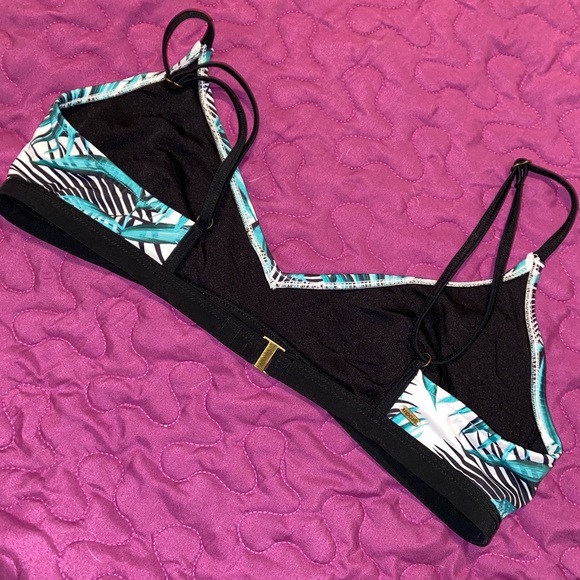 Rip Curl bikini top - Picture 2 of 4